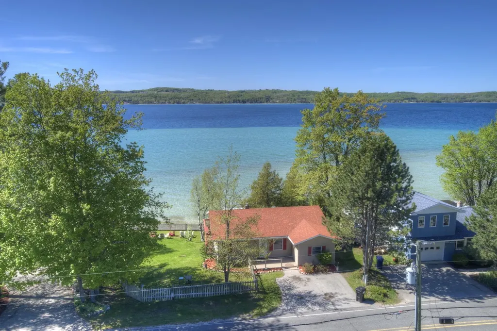 488 S Stony Point Road Suttons Bay Township MI 49682
