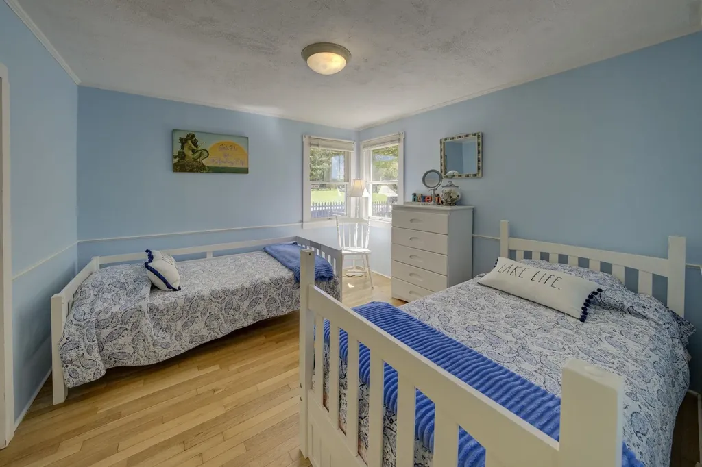 488 S Stony Point Road Suttons Bay Township MI 49682