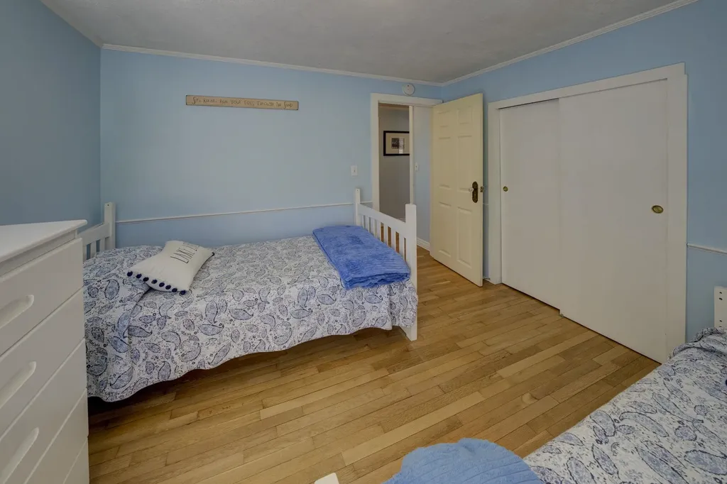 488 S Stony Point Road Suttons Bay Township MI 49682
