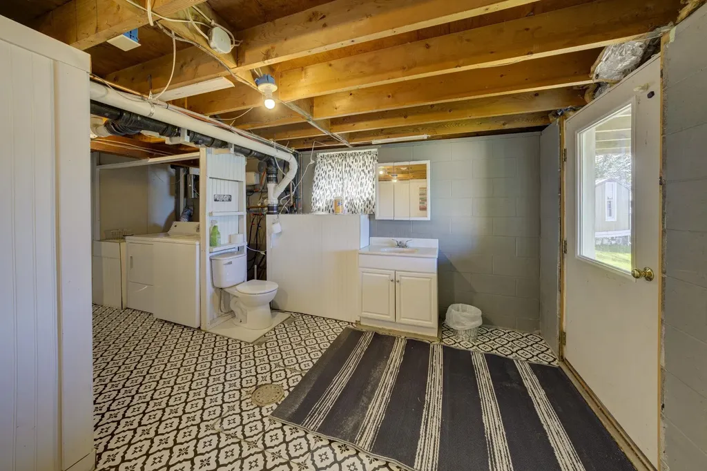 488 S Stony Point Road Suttons Bay Township MI 49682