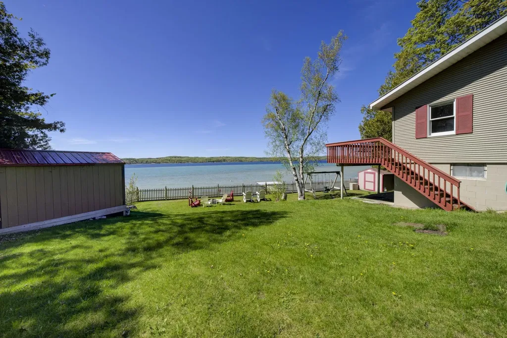 488 S Stony Point Road Suttons Bay Township MI 49682