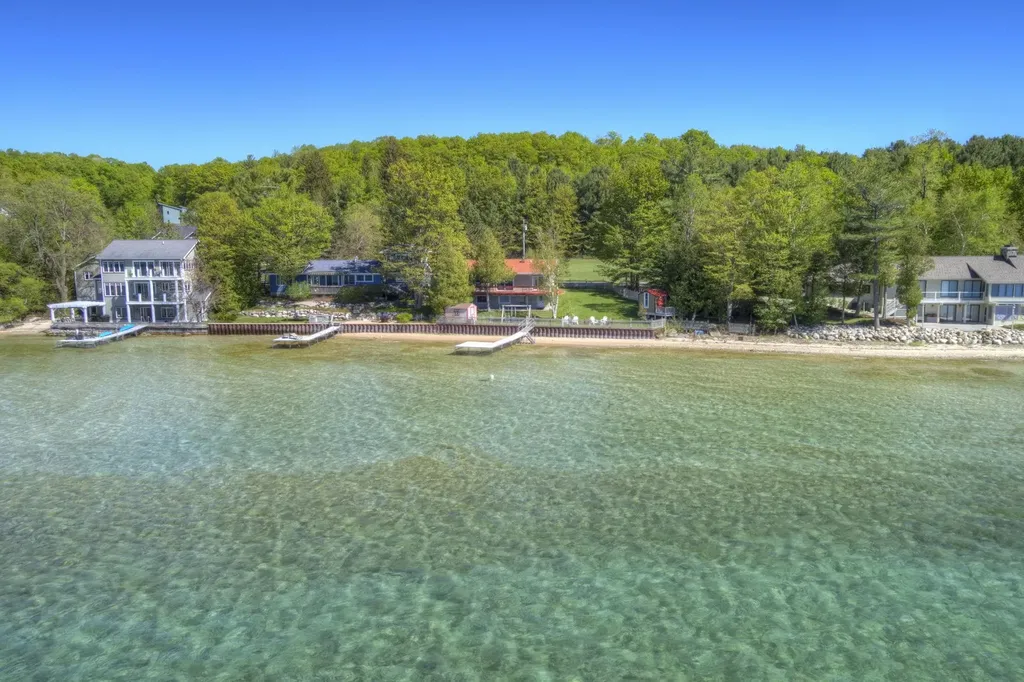 488 S Stony Point Road Suttons Bay Township MI 49682