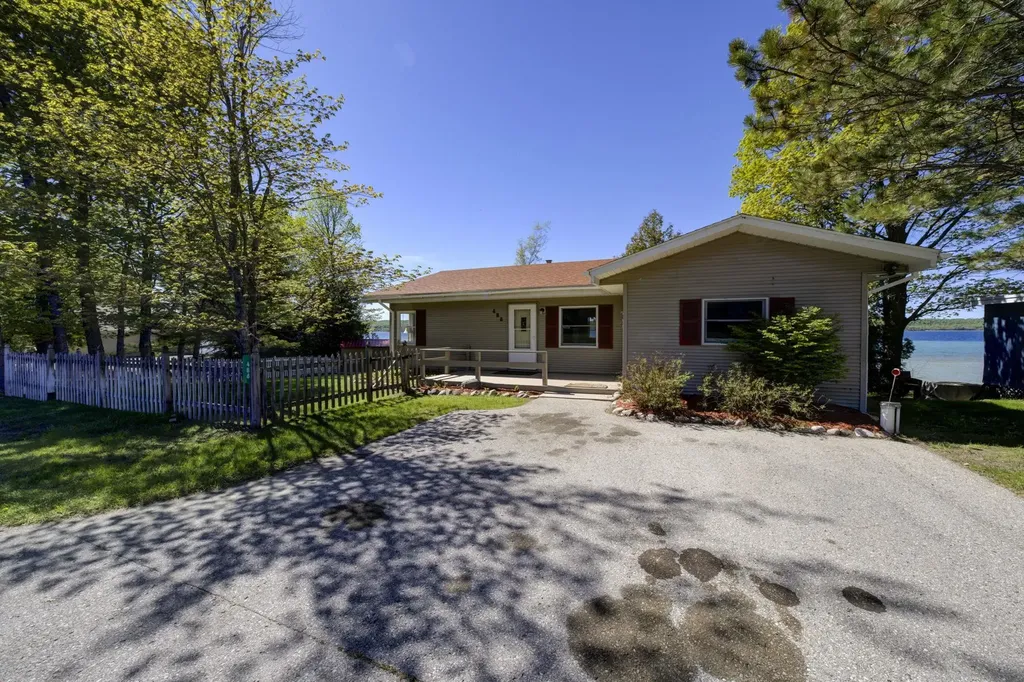 488 S Stony Point Road Suttons Bay Township MI 49682