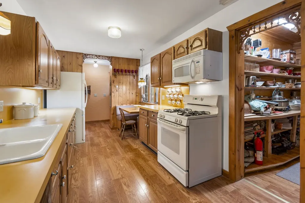 5414 Birch Glen Road Almira Township MI 49650