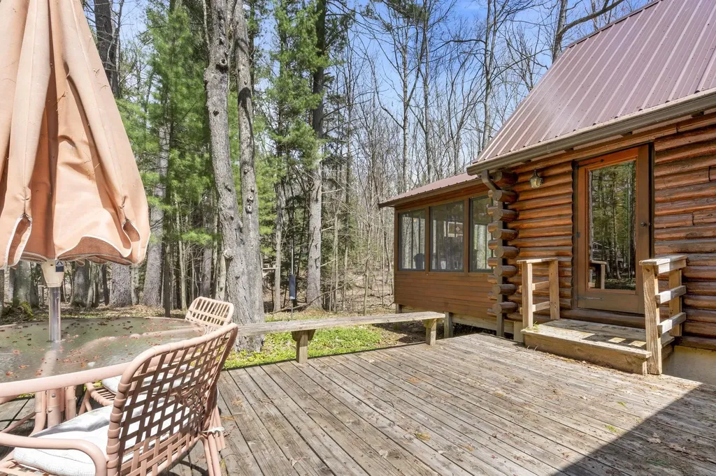 5414 Birch Glen Road Almira Township MI 49650