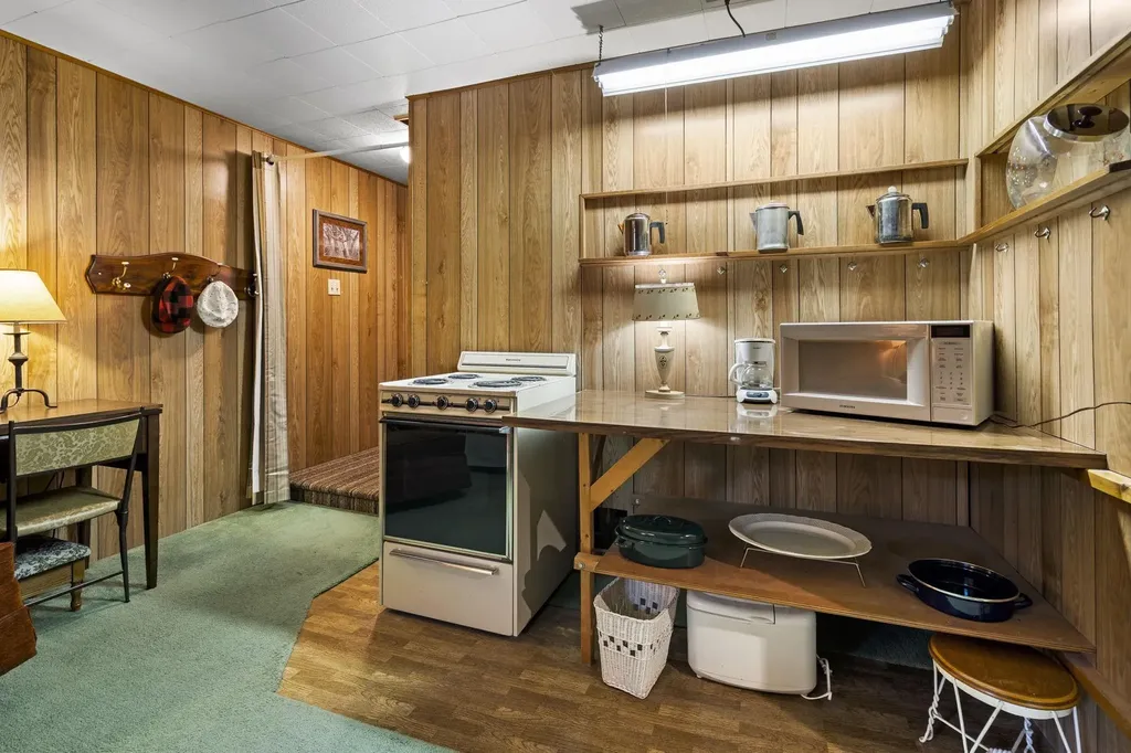 5414 Birch Glen Road Almira Township MI 49650