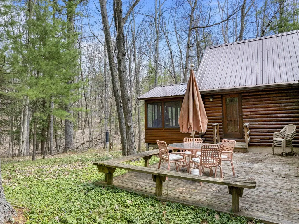5414 Birch Glen Road Almira Township MI 49650