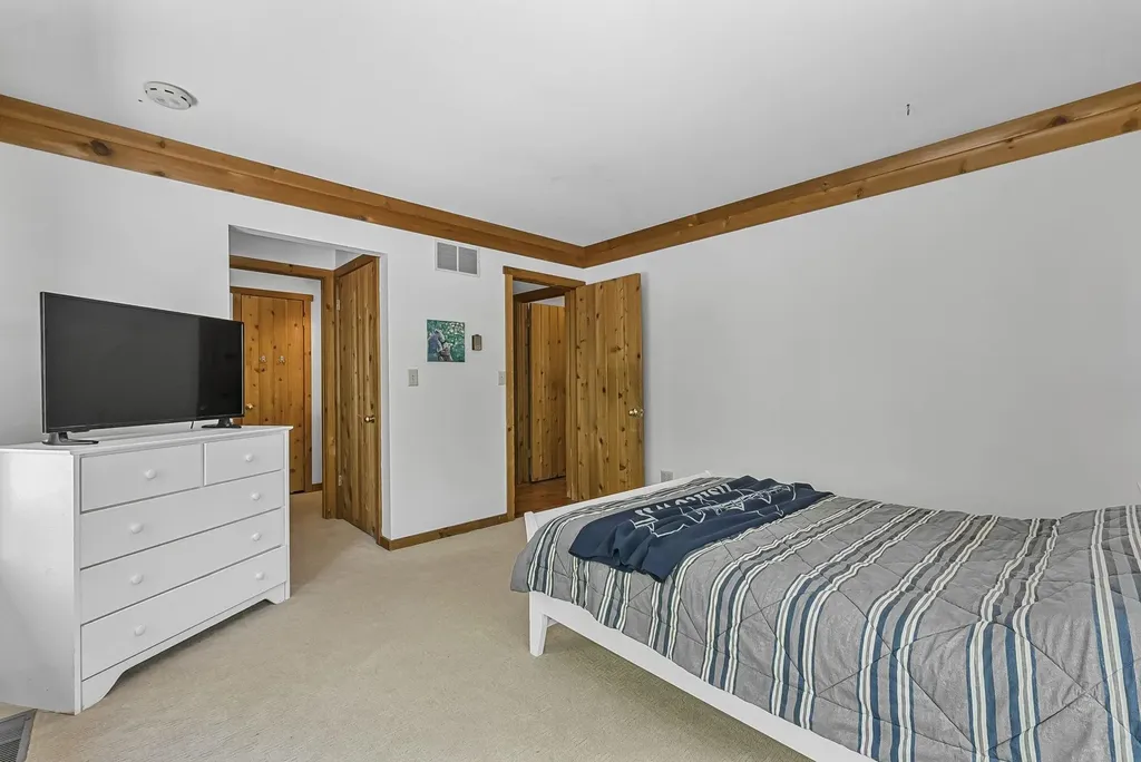 4021 E Oxford Drive Leland Township MI 49654
