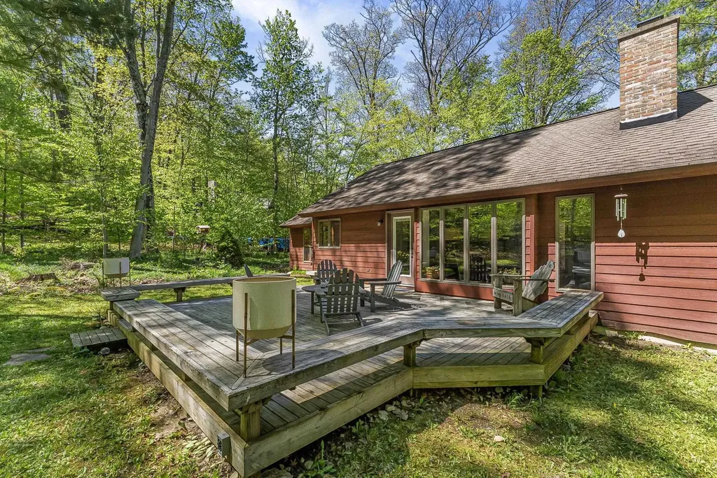 4021 E Oxford Drive Leland Township MI 49654