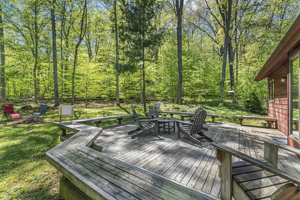 4021 E Oxford Drive Leland Township MI 49654