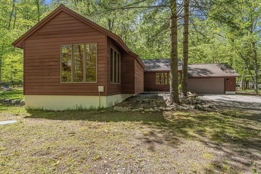 4021 E Oxford Drive Leland Township MI 49654
