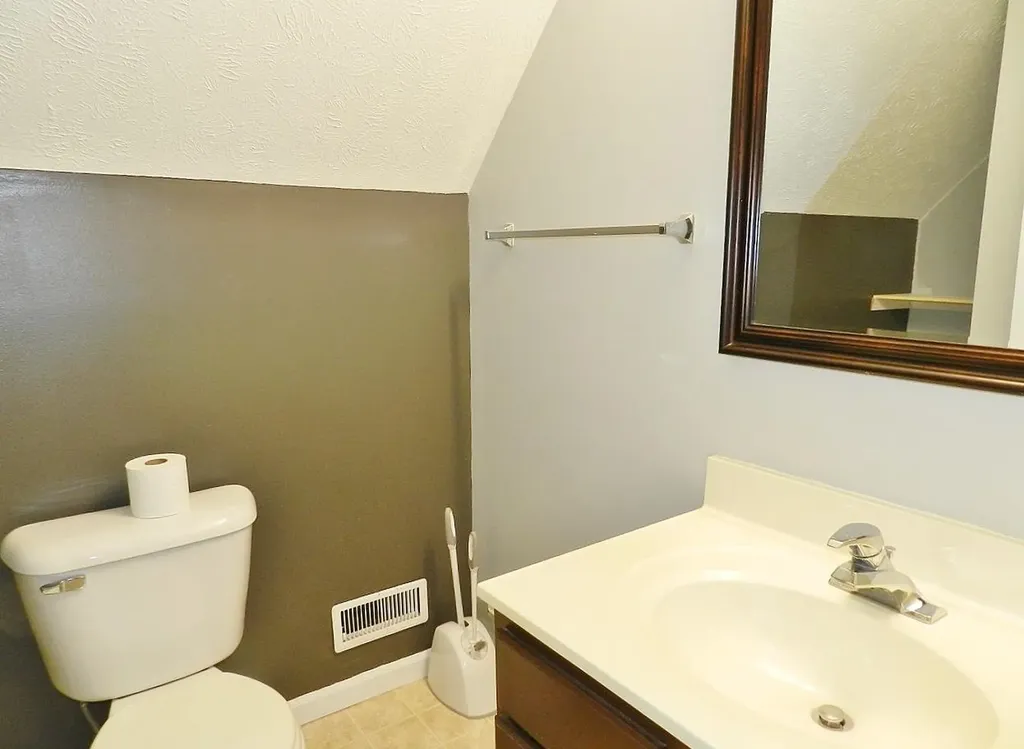 249 Peach Tree Drive East Bay Township MI 49896