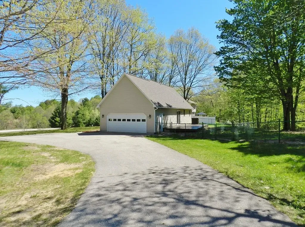 249 Peach Tree Drive East Bay Township MI 49896