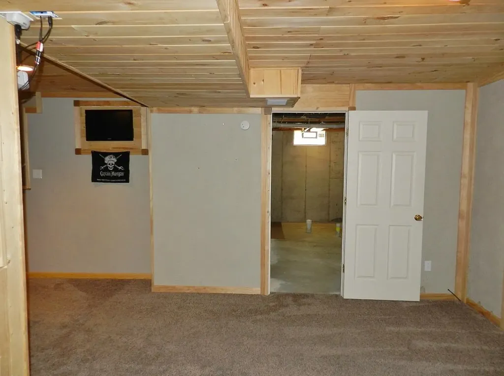 249 Peach Tree Drive East Bay Township MI 49896