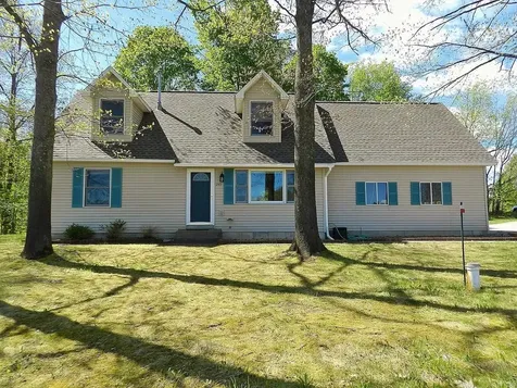 249 Peach Tree Drive East Bay Township MI 49896