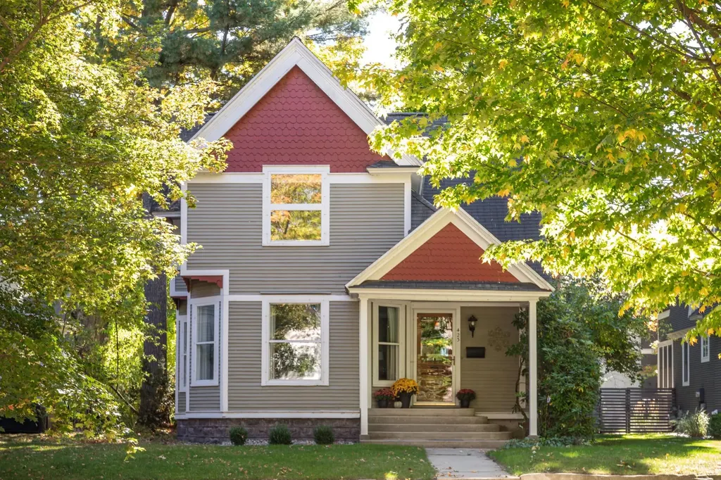 423 Fifth Street Traverse City City MI 49684