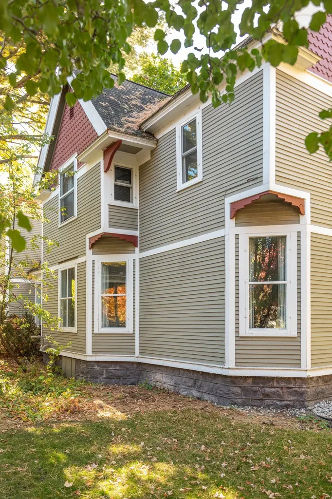 423 Fifth Street Traverse City City MI 49684