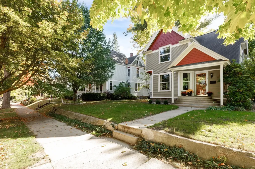 423 Fifth Street Traverse City City MI 49684