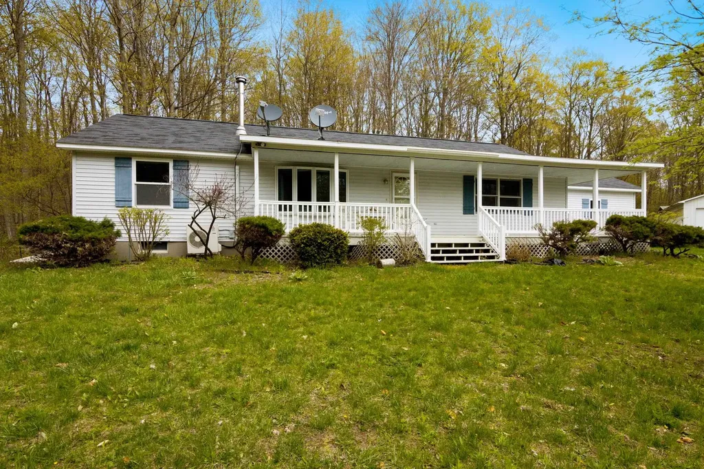 1014 Fairview Road Benzonia Township MI 49617