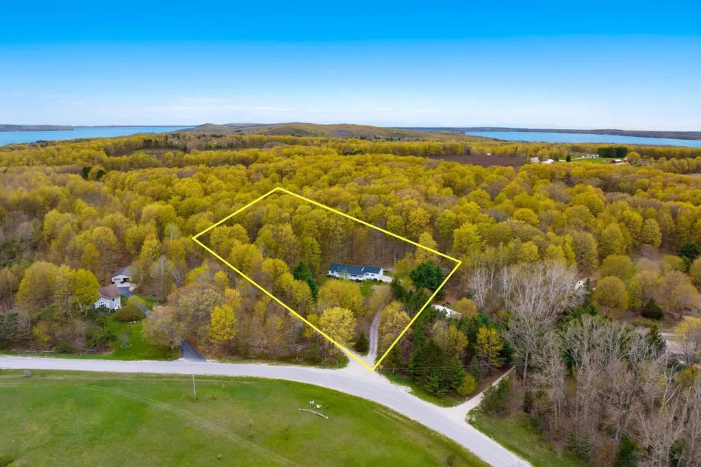 1014 Fairview Road Benzonia Township MI 49617