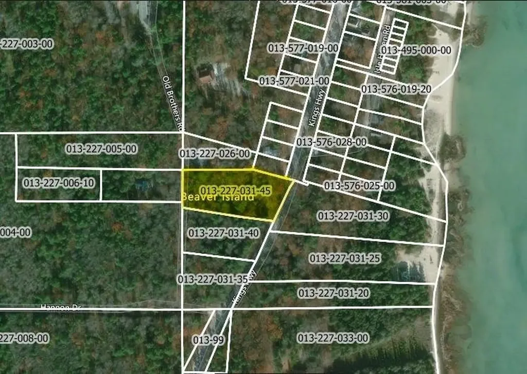 Tbd Kings Highway St. James Township MI 49782