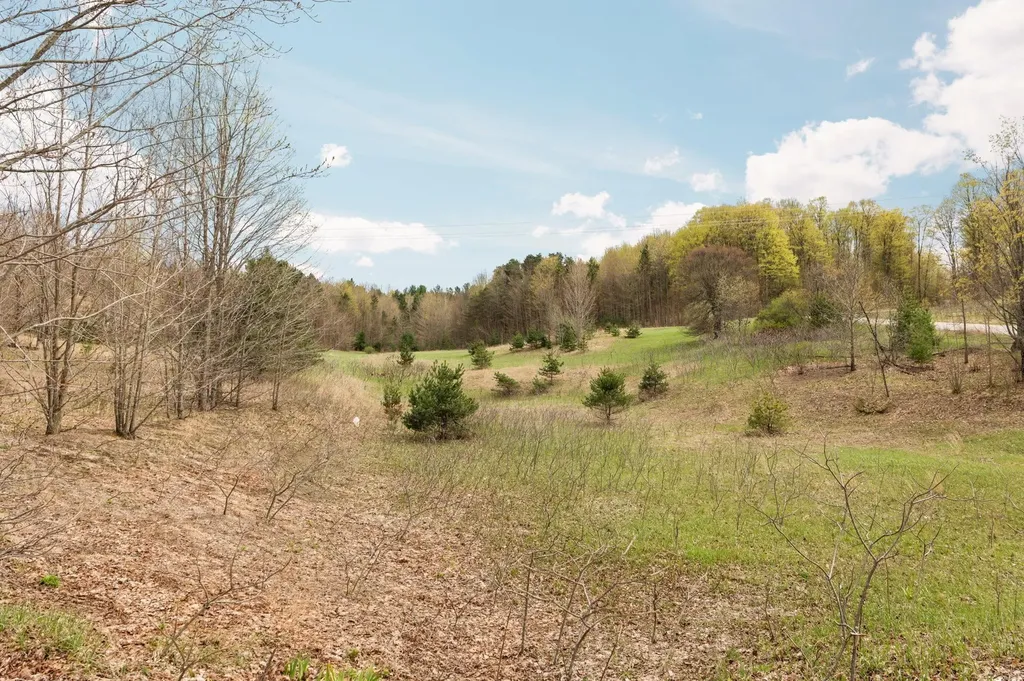 42 Farm Lane East Bay Township MI 49696