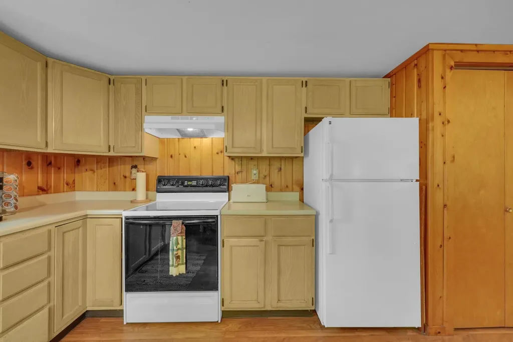 1849 S Goldenrod Lake Township MI 49651