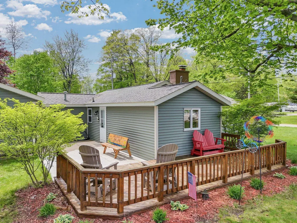 1849 S Goldenrod Lake Township MI 49651