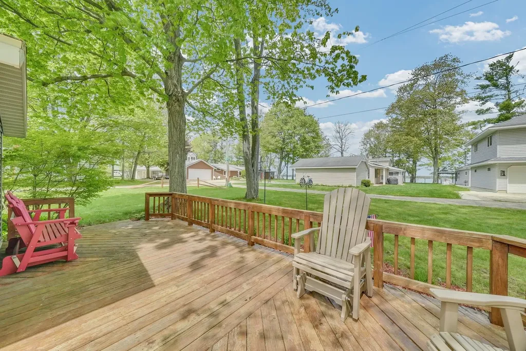 1849 S Goldenrod Lake Township MI 49651