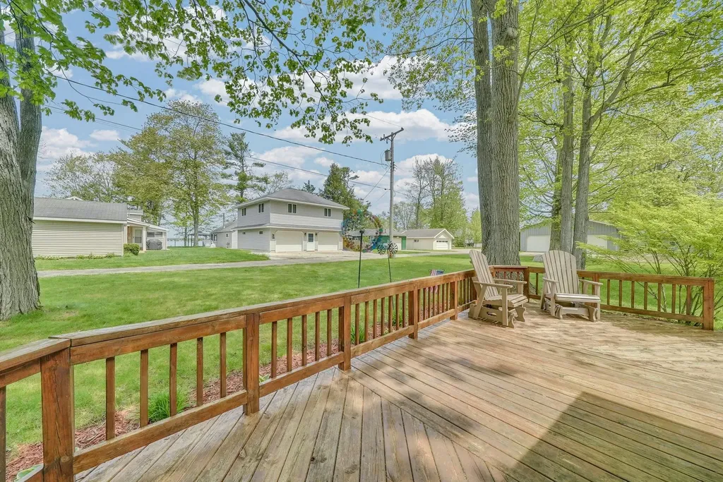 1849 S Goldenrod Lake Township MI 49651