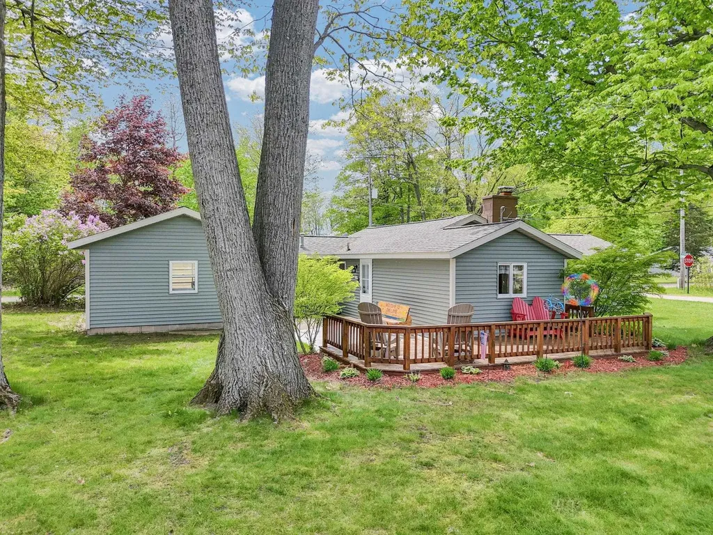 1849 S Goldenrod Lake Township MI 49651
