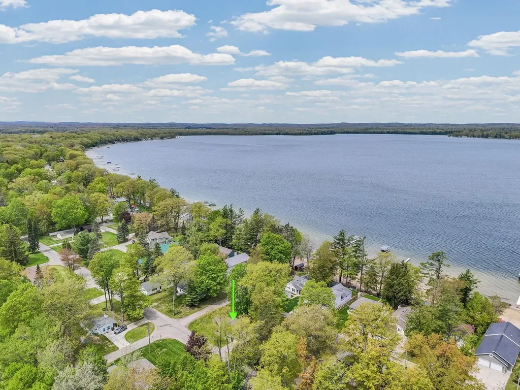 1849 S Goldenrod Lake Township MI 49651