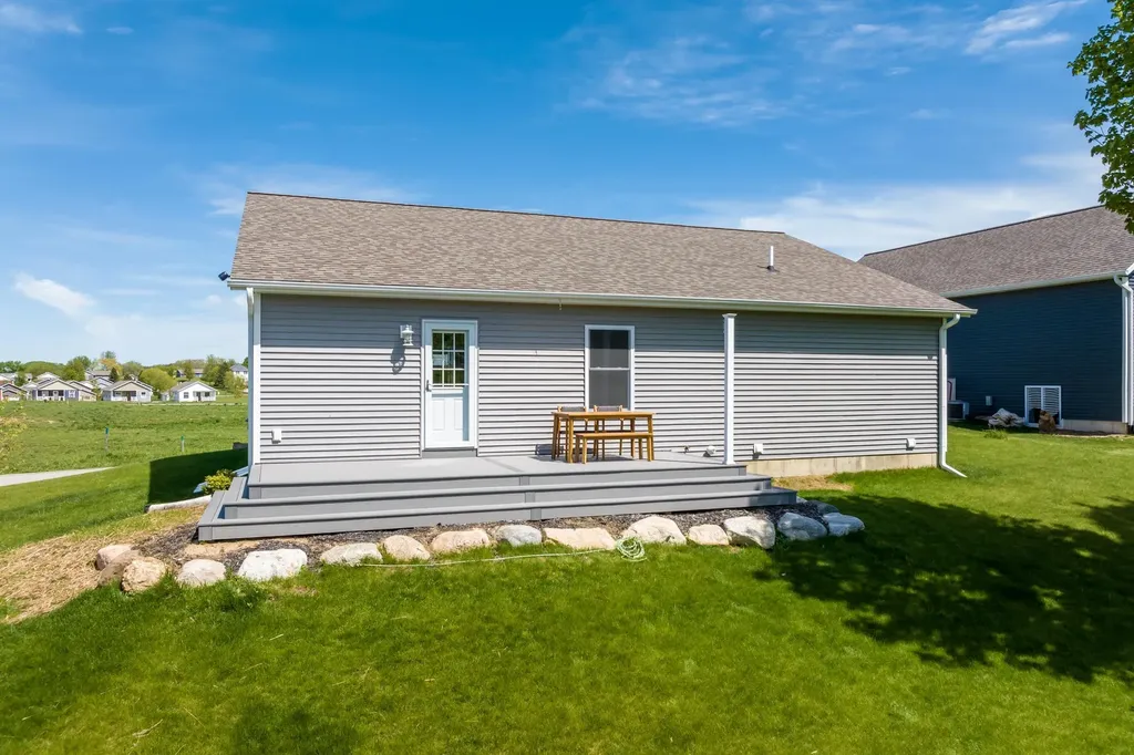 1335 Umber Drive Garfield Charter Township MI 49696