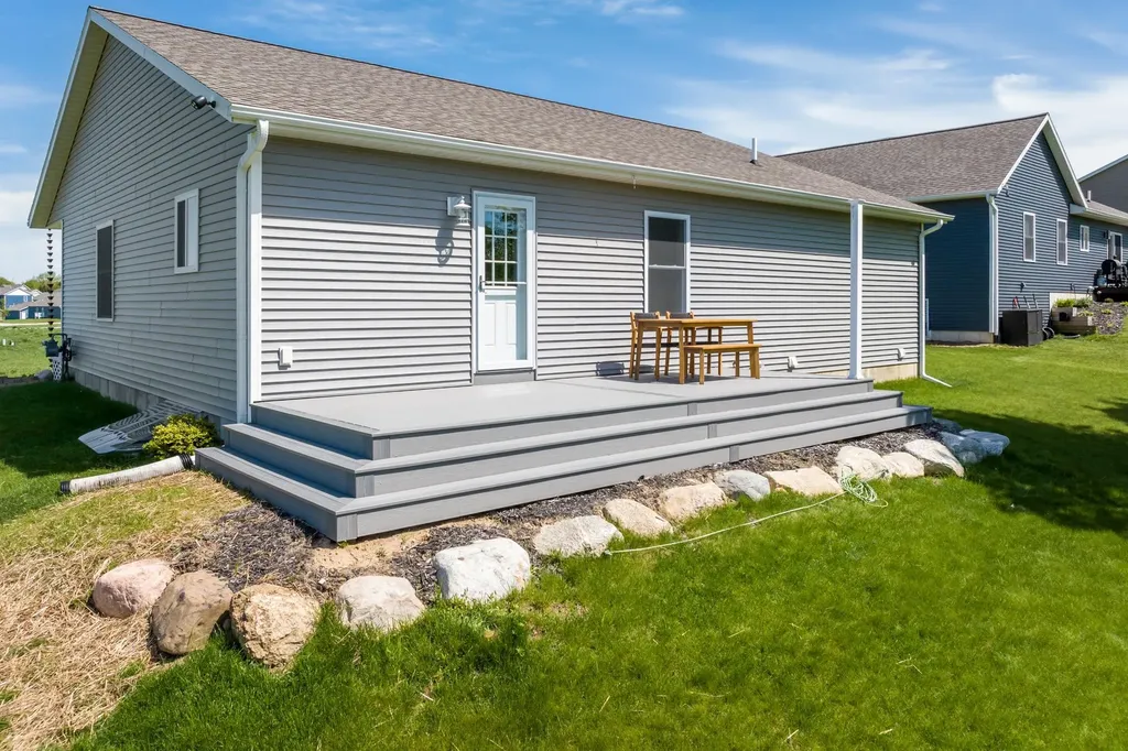 1335 Umber Drive Garfield Charter Township MI 49696