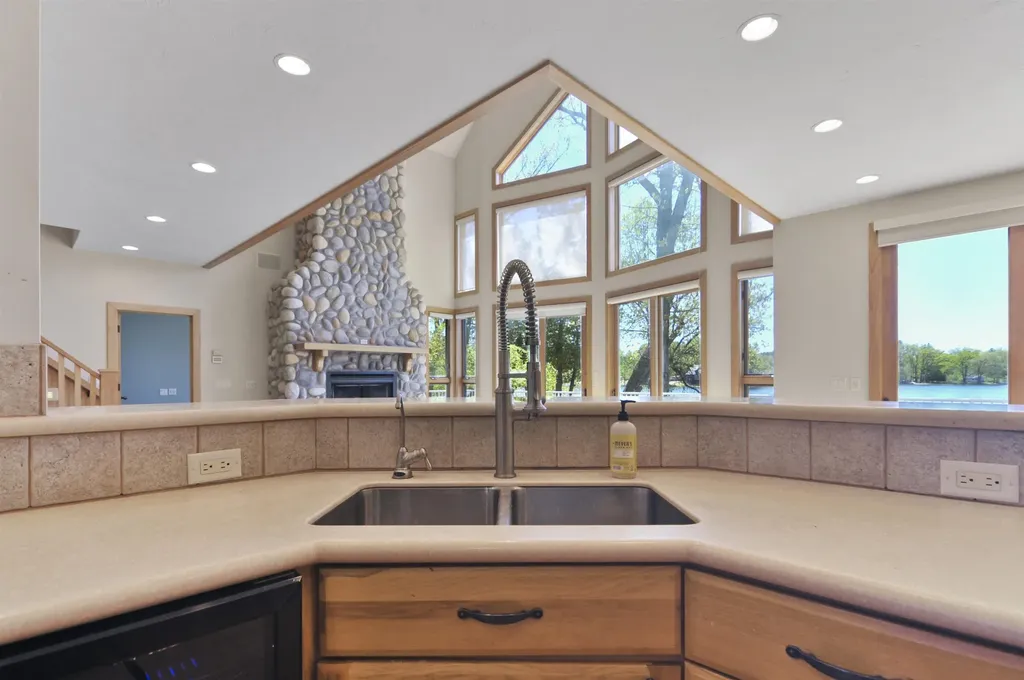 8885 W Isle Drive Elk Township MI 49644