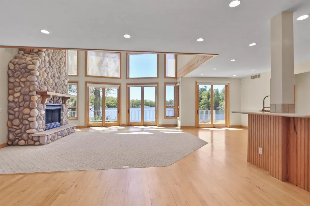 8885 W Isle Drive Elk Township MI 49644
