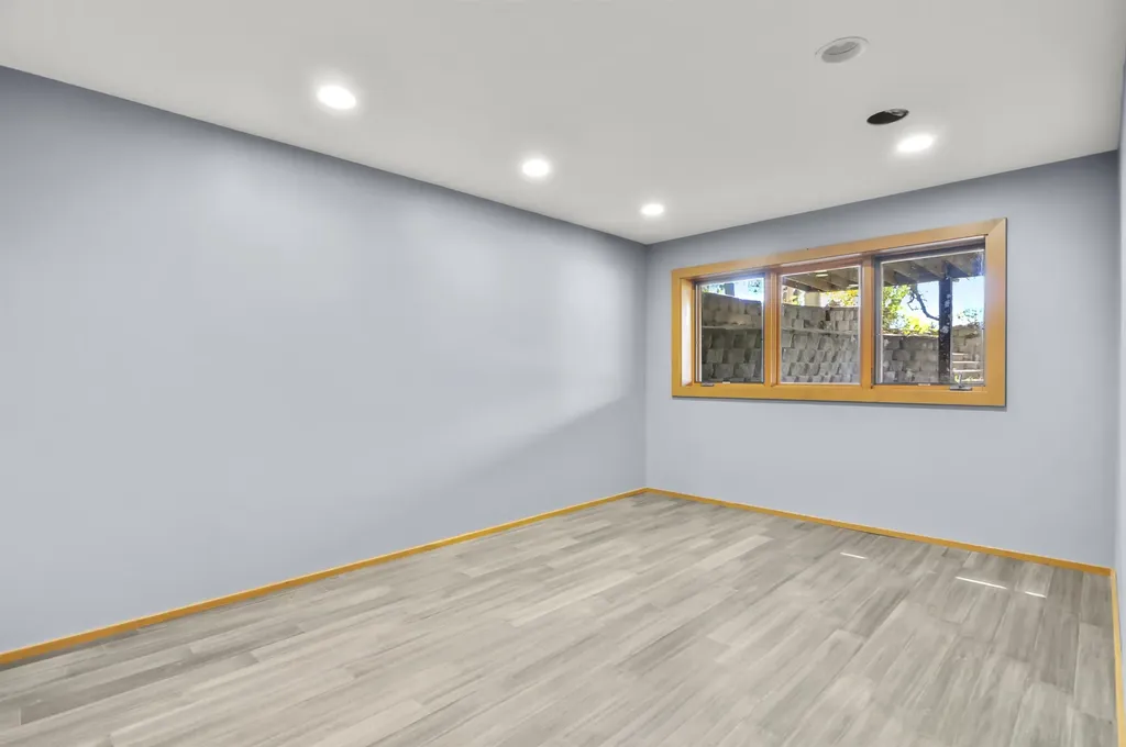 8885 W Isle Drive Elk Township MI 49644
