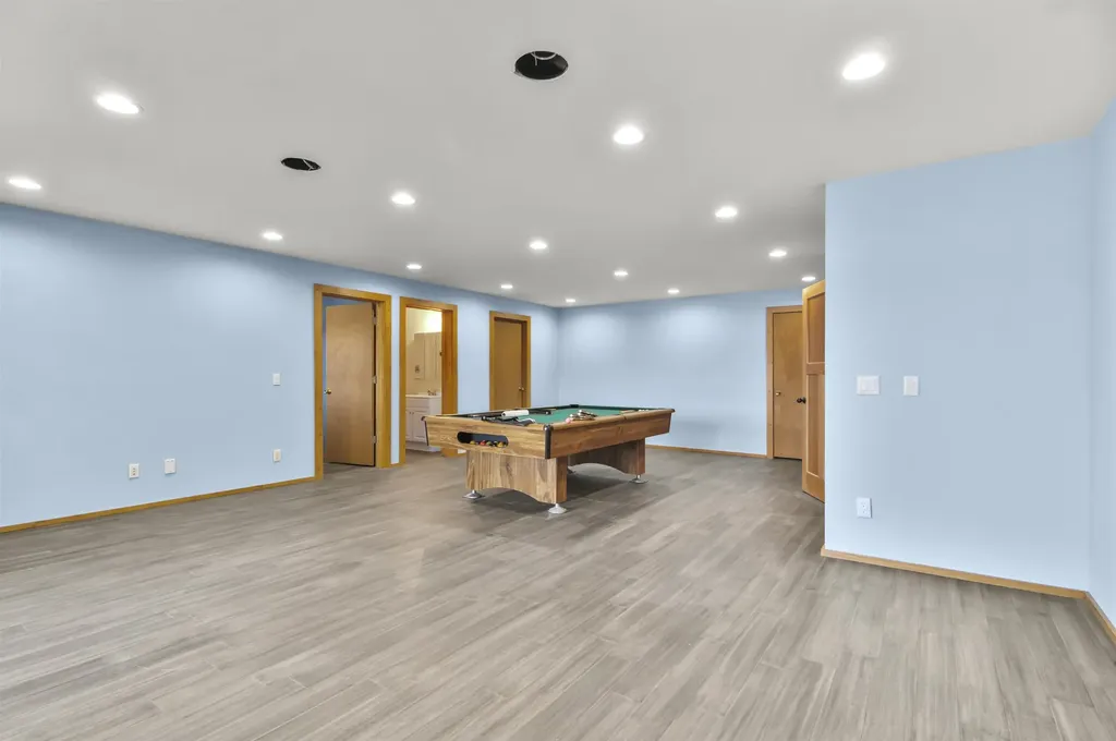 8885 W Isle Drive Elk Township MI 49644