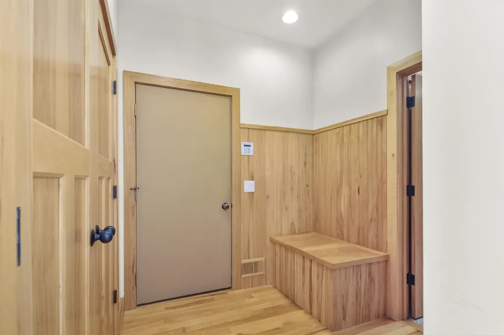 8885 W Isle Drive Elk Township MI 49644
