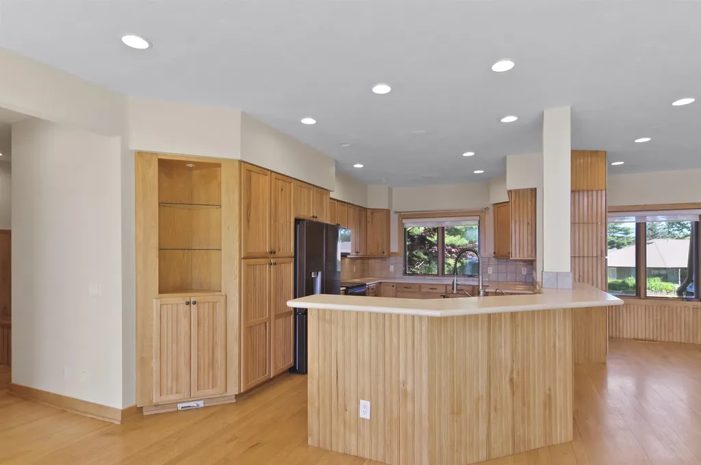 8885 W Isle Drive Elk Township MI 49644