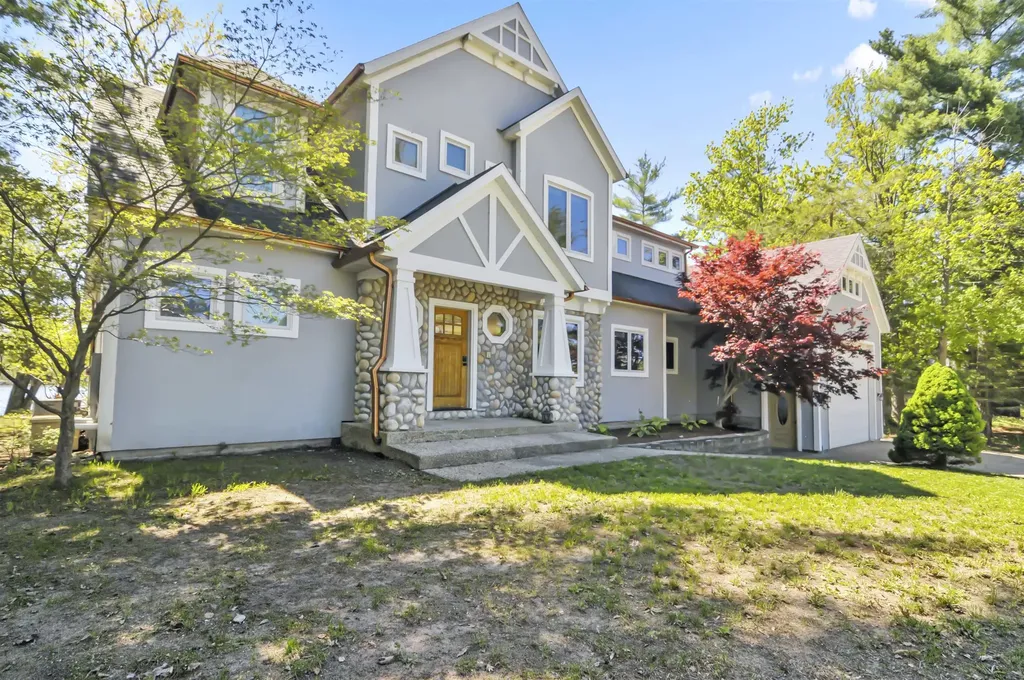 8885 W Isle Drive Elk Township MI 49644