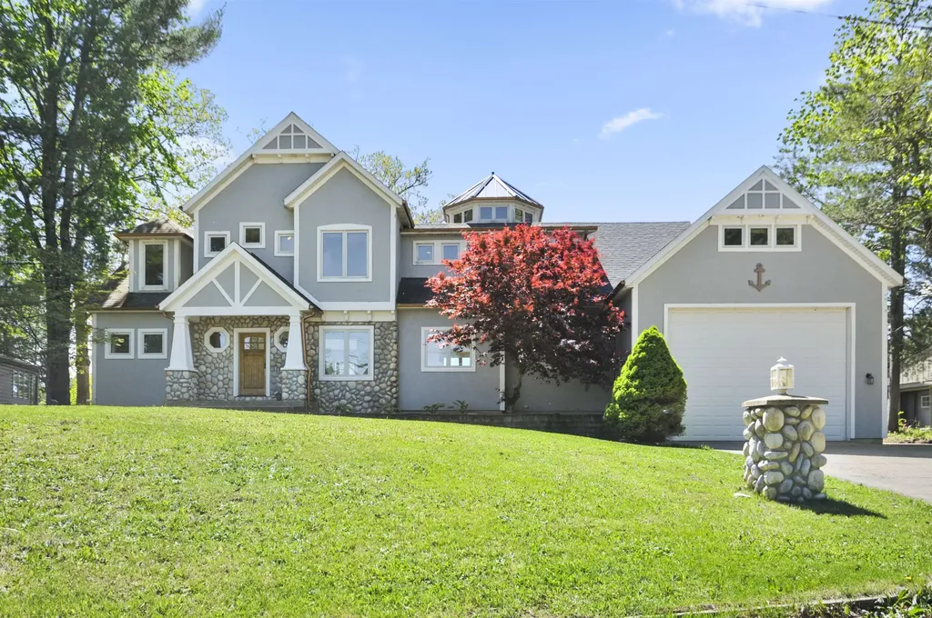 8885 W Isle Drive Elk Township MI 49644