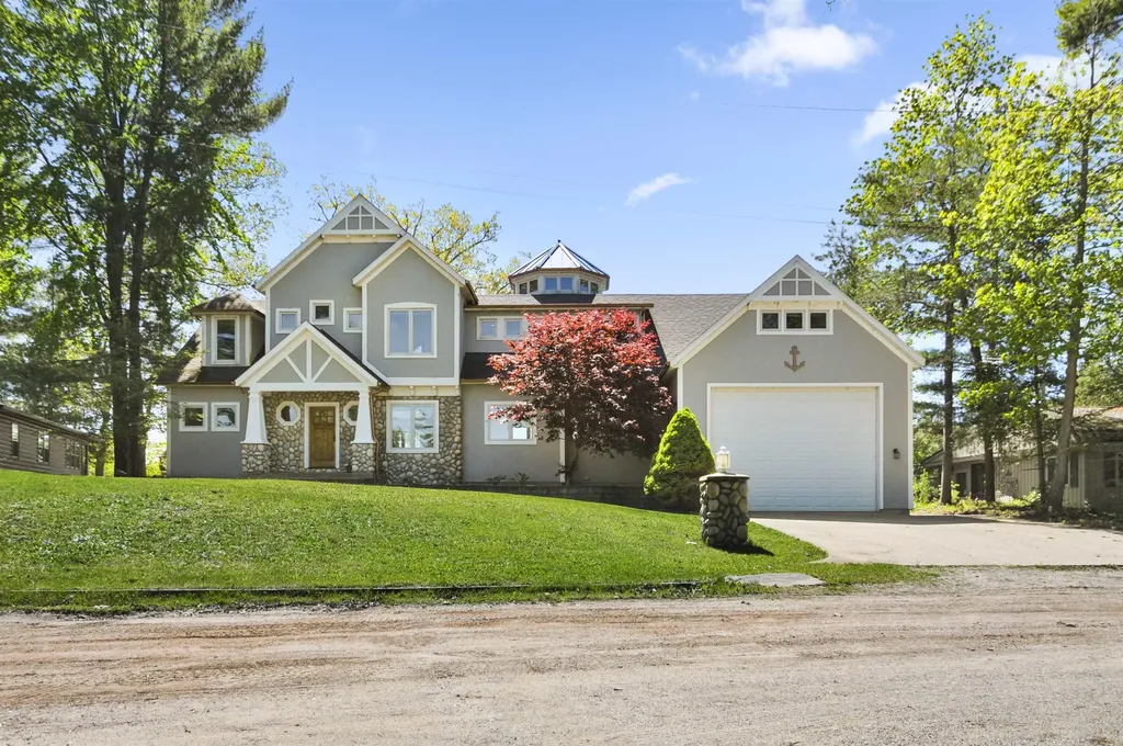 8885 W Isle Drive Elk Township MI 49644