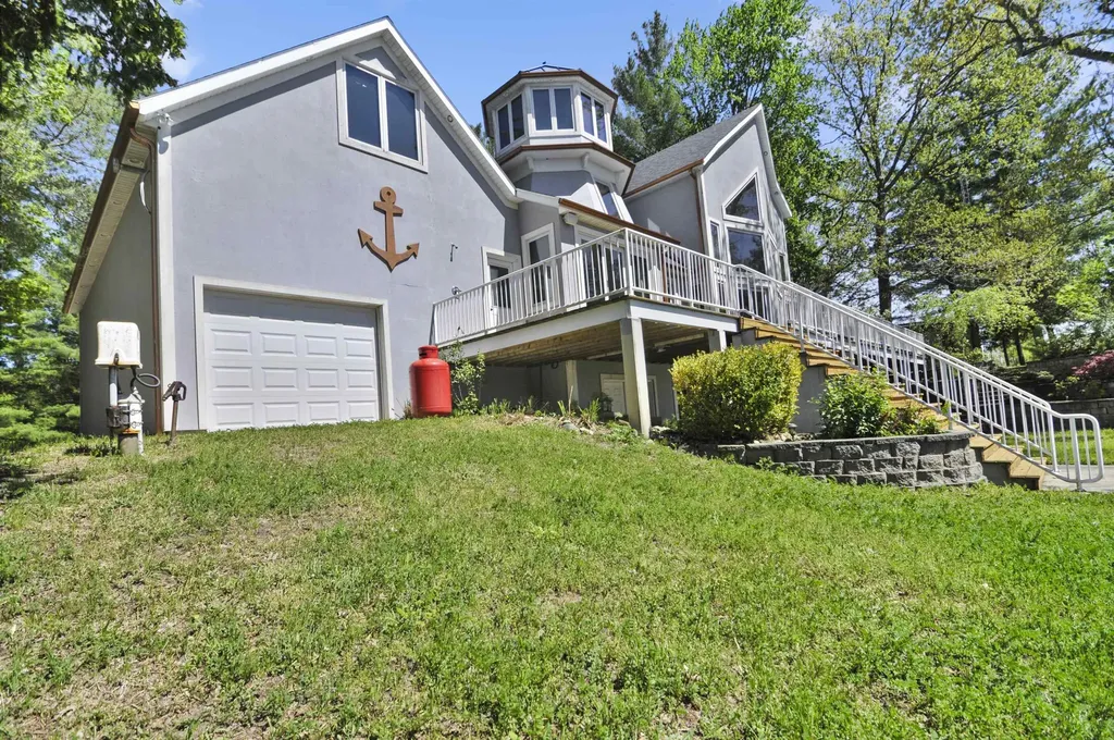 8885 W Isle Drive Elk Township MI 49644