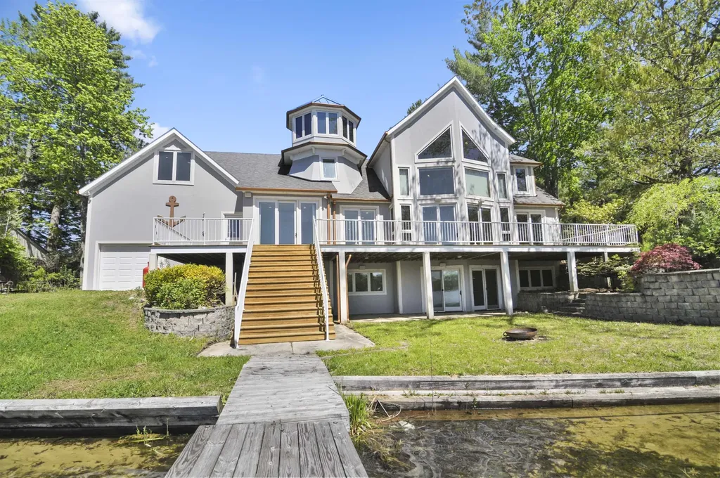 8885 W Isle Drive Elk Township MI 49644