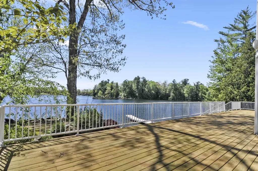 8885 W Isle Drive Elk Township MI 49644