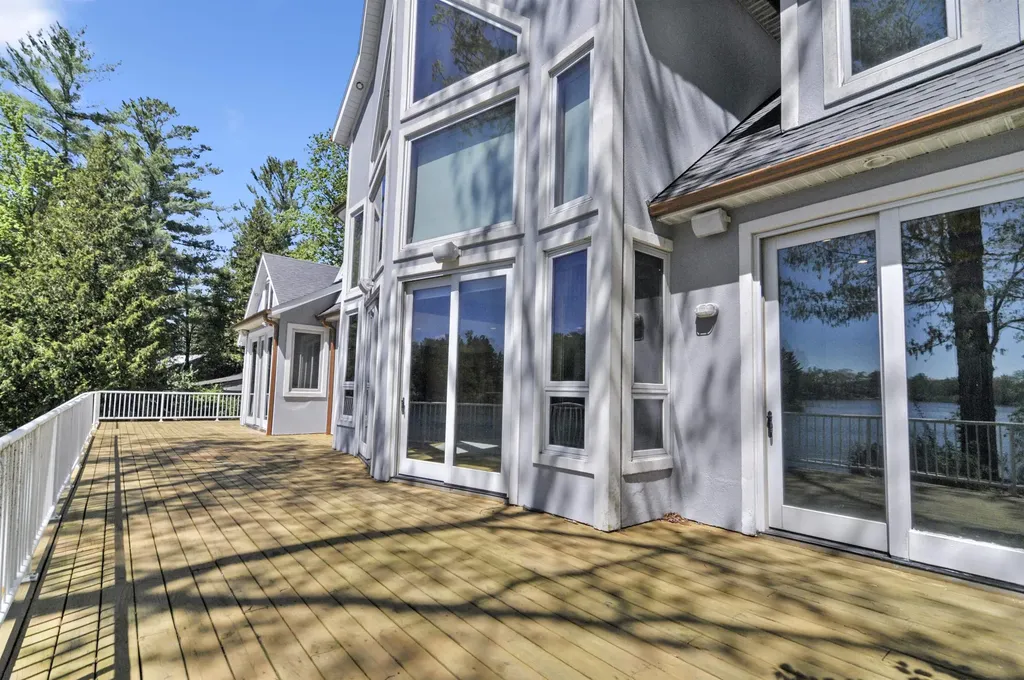 8885 W Isle Drive Elk Township MI 49644