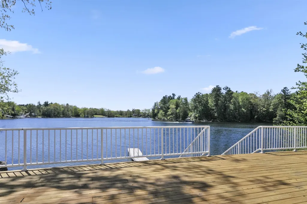 8885 W Isle Drive Elk Township MI 49644