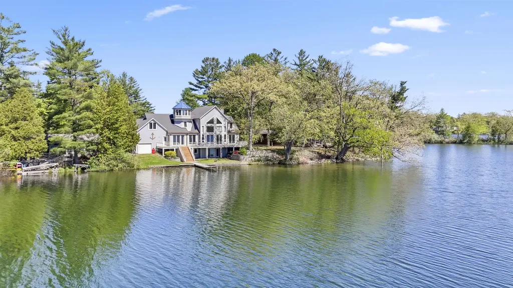 8885 W Isle Drive Elk Township MI 49644
