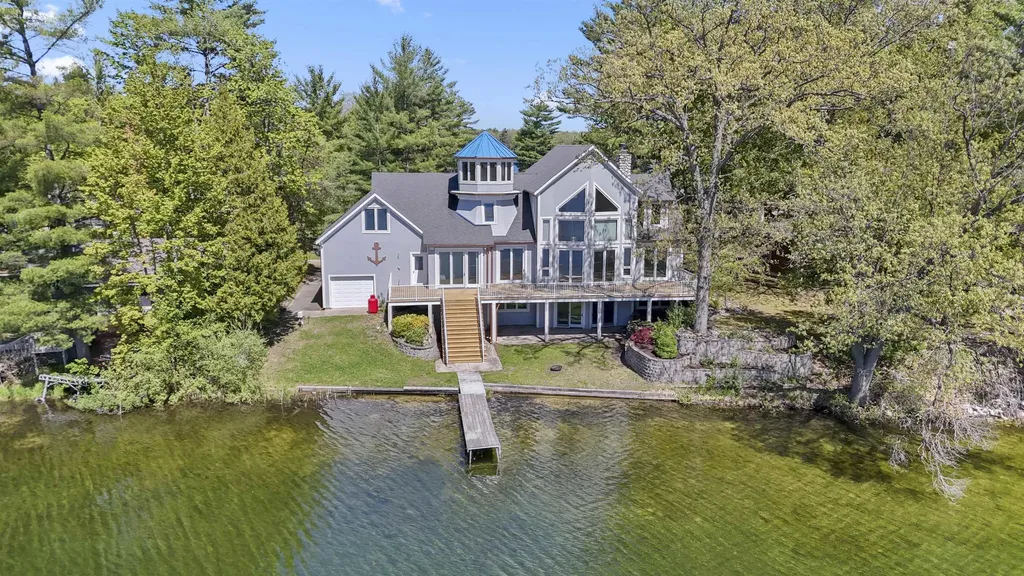 8885 W Isle Drive Elk Township MI 49644